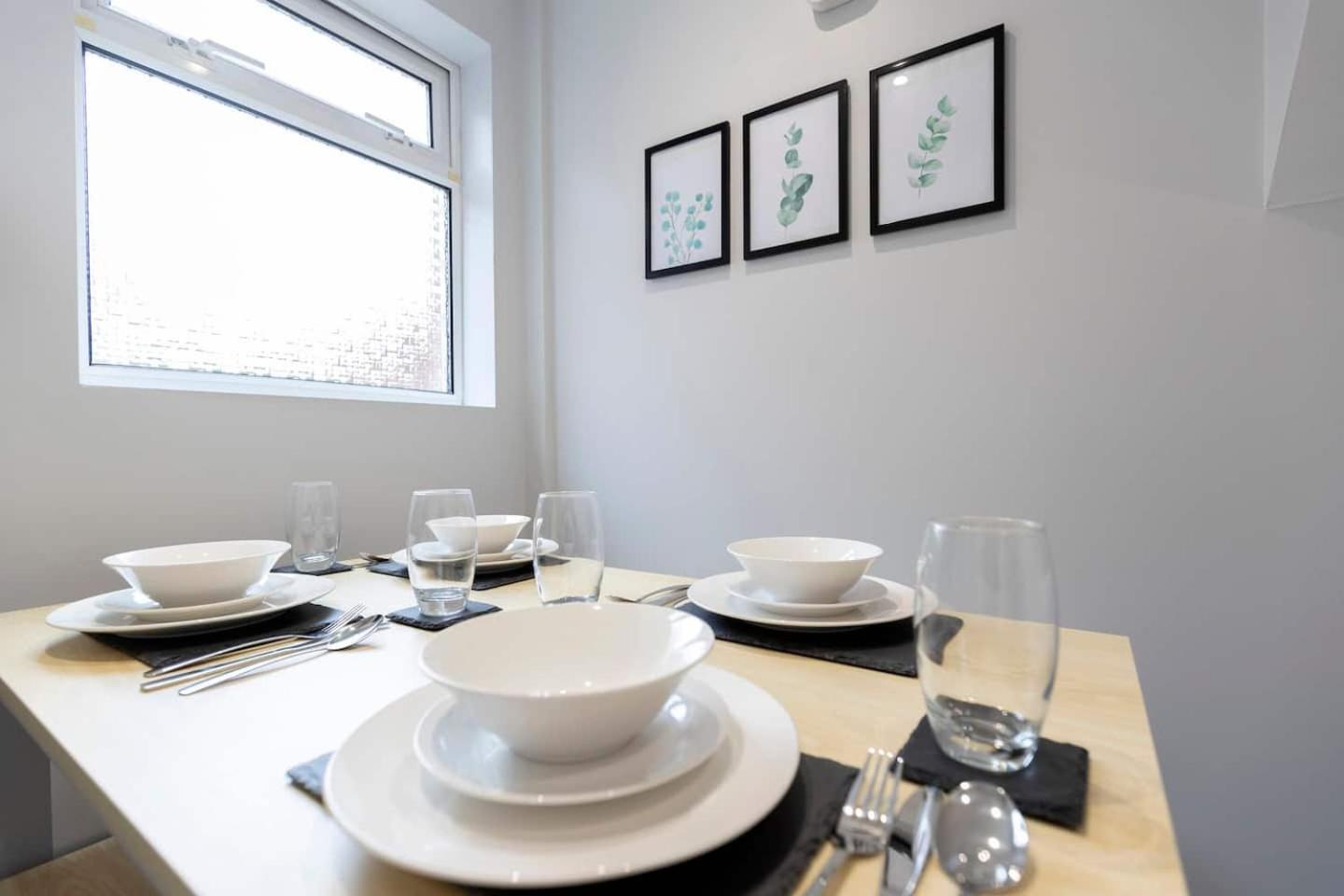 Modern 2 Bedroom Perfect For Family Friends And Workers South Shields Eksteriør billede